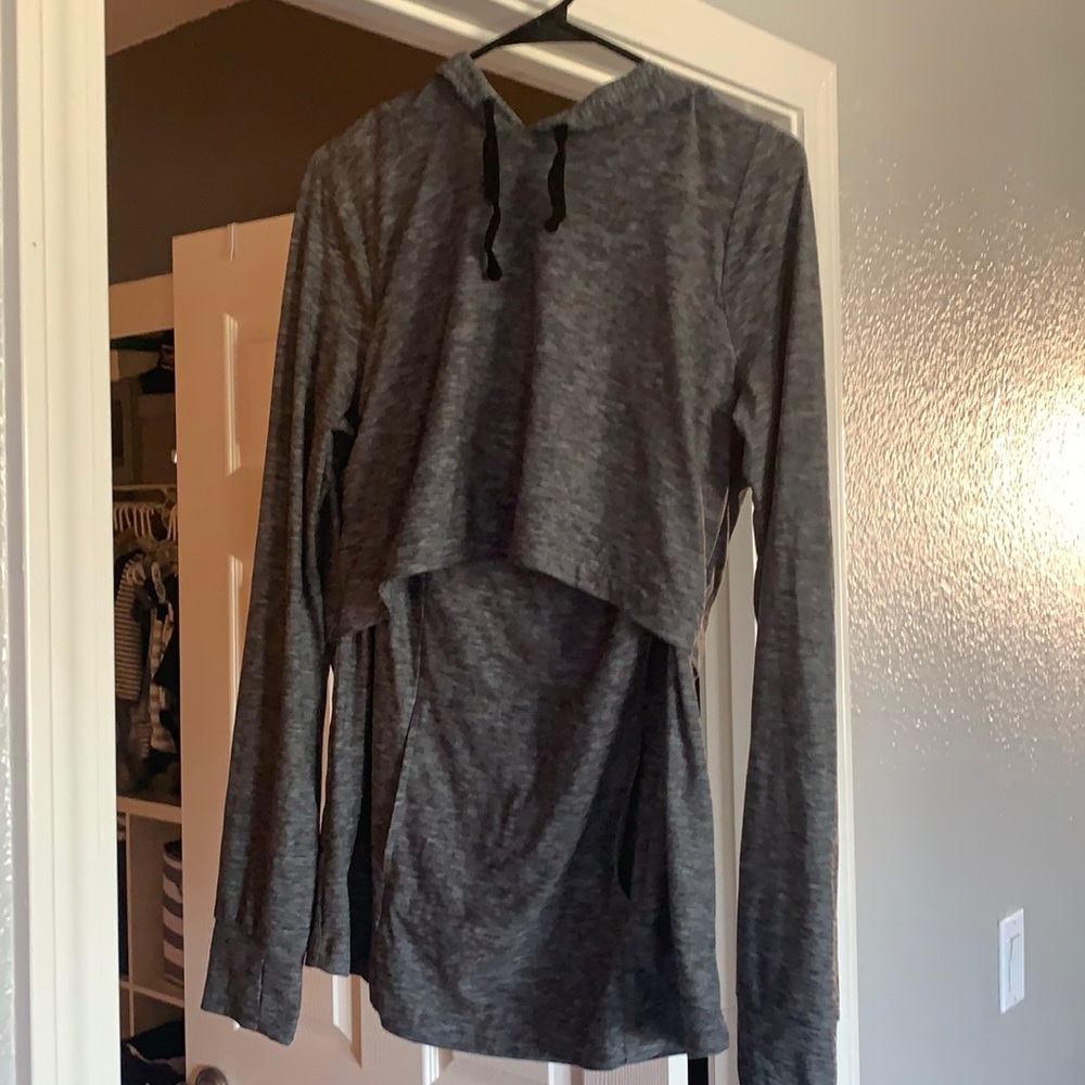 Maternity/nursing active wear top